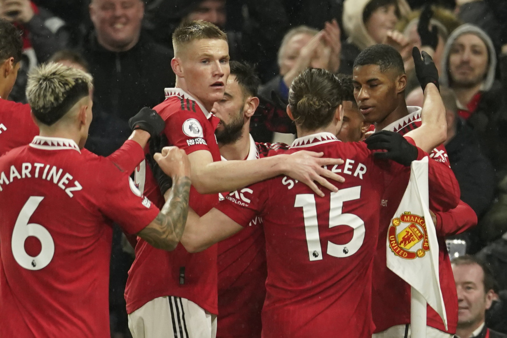 同时在三人 同时在三人